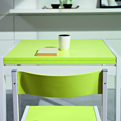 tavolo con sedie verde